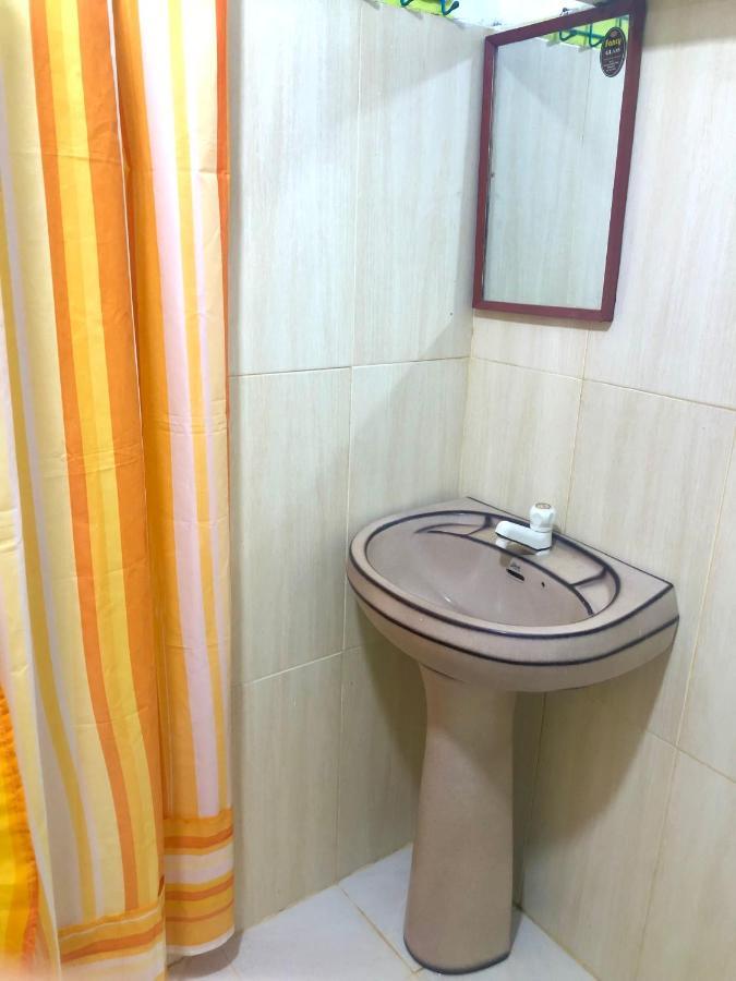 Thaaru Guest Bed and Breakfast Mirissa Buitenkant foto