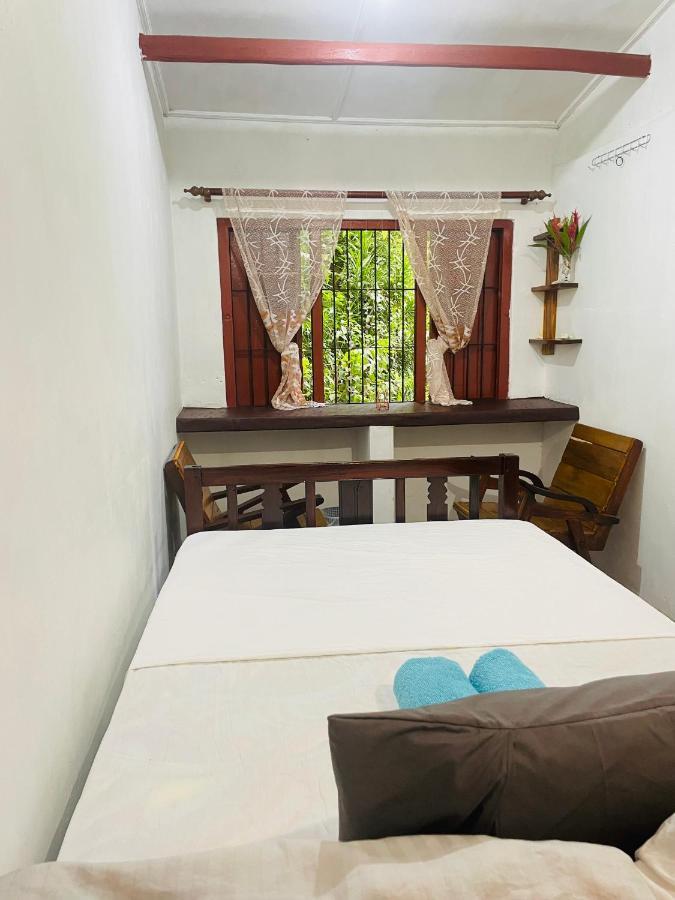 Thaaru Guest Bed and Breakfast Mirissa Buitenkant foto